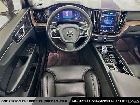 Used 2023 Volvo XC60 B5 Ultimate w/ Climate Package image 24