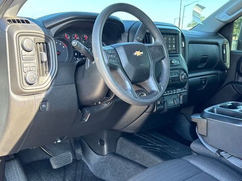 Used 2024 Chevrolet Silverado 2500 Custom w/ Custom Value Package image 11