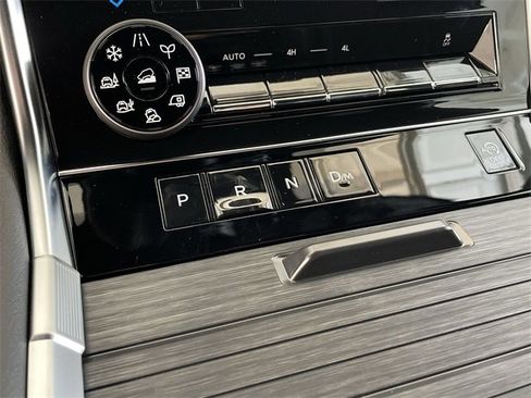 New 2025 Nissan Armada SL w/ Captain's Chari Seat Package image 34