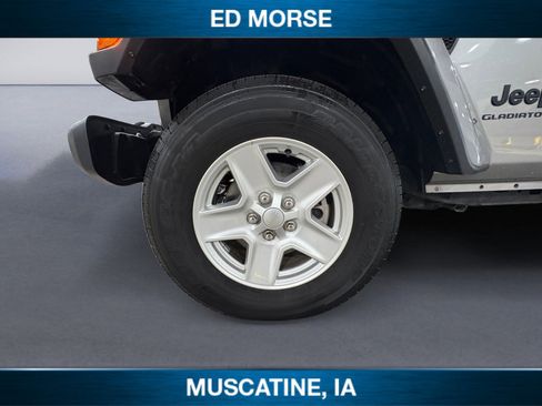 Used 2021 Jeep Gladiator Sport image 14