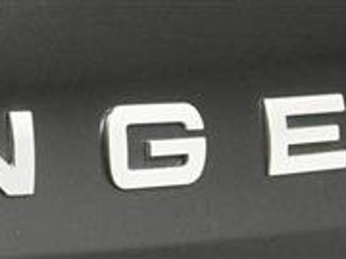 Used 2017 Land Rover Range Rover Evoque SE image 39