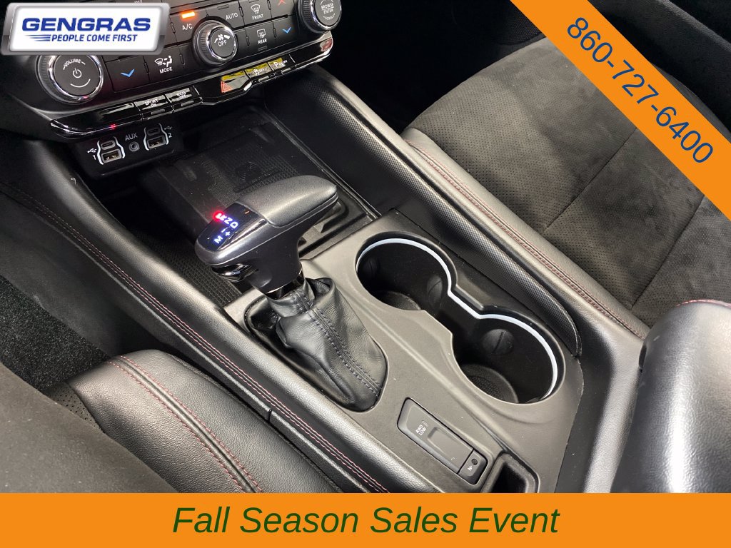 Used 2022 Dodge Durango R/T w/ Blacktop Package AWD/4WD image 17