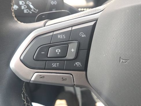 Used 2024 Volkswagen Atlas Cross Sport SE AWD/4WD image 38