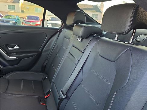 Used 2022 Mercedes-Benz A 220 4MATIC image 10
