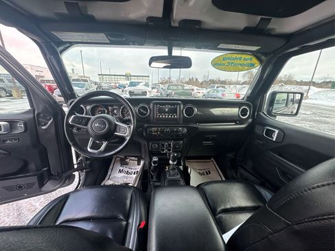 Used 2021 Jeep Wrangler Unlimited Sahara image 24