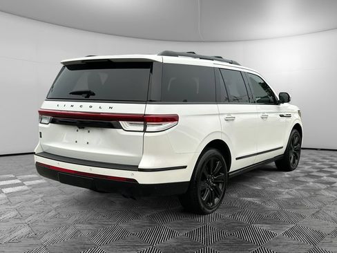 Used 2023 Lincoln Navigator Reserve w/ Monochromatic Package AWD/4WD image 5
