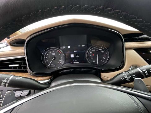 Certified 2023 Cadillac XT5 Sportv w/ Platinum Package image 11