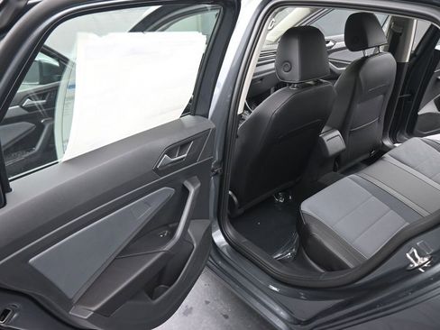 New 2026 Volkswagen Jetta SE FWD image 39