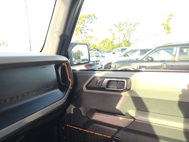 Used 2023 Ford Bronco Badlands AWD/4WD image 15