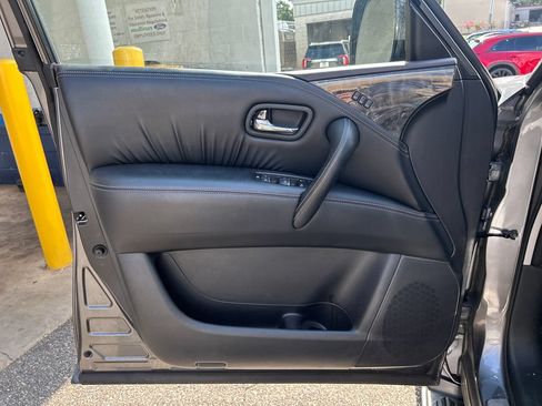 Used 2023 Nissan Armada Platinum w/ Captain's Chairs Package RWD image 9