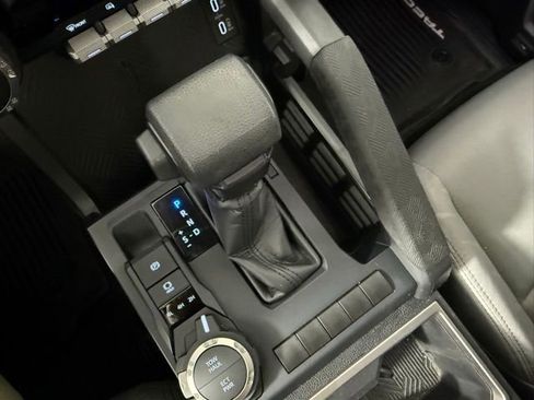 Used 2024 Toyota Tacoma SR5 AWD/4WD image 23