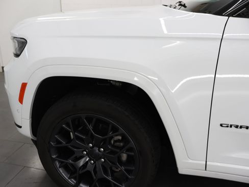 Used 2025 Jeep Grand Cherokee L Summit AWD/4WD image 42