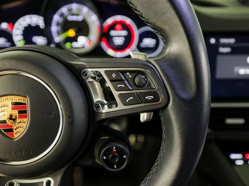 Certified 2022 Porsche Cayenne Turbo S image 16