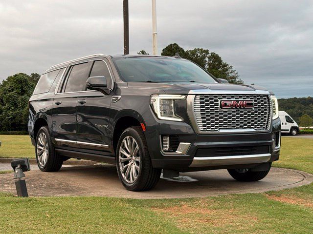 Used 2021 GMC Yukon XL Denali w/ Denali Premium Package AWD/4WD image 1
