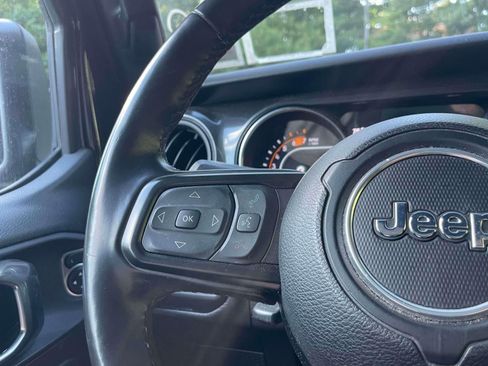 Used 2022 Jeep Wrangler Unlimited Sport AWD/4WD image 18