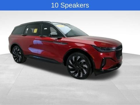 Used 2025 Lincoln Nautilus Reserve w/ Jet Appearance Package image 9