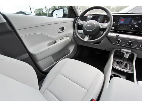 Certified 2026 Hyundai Kona SE FWD image 11