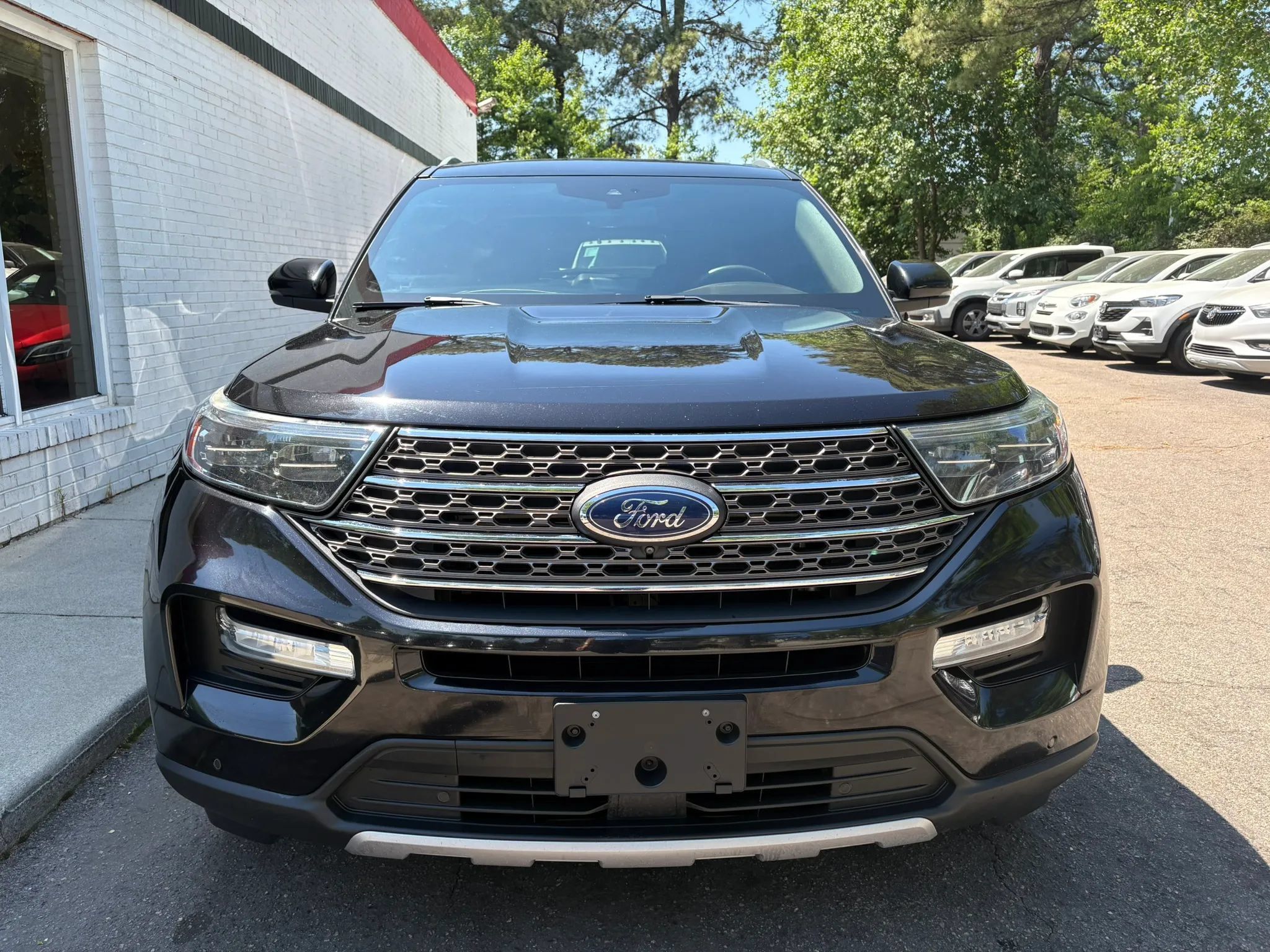 Used 2021 Ford Explorer King Ranch w/ Premium Technology Package AWD/4WD image 3