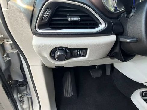 Used 2023 Chrysler Voyager LX FWD image 27