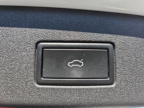 Used 2023 Volkswagen ID.4 S image 13