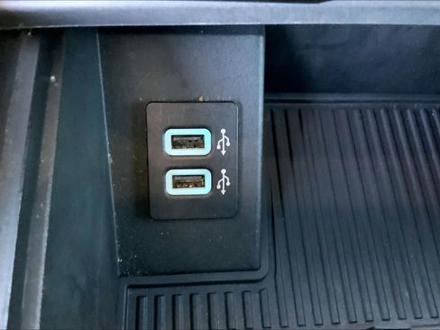 Used 2019 Ford F250 XLT w/ XLT Premium Package image 32