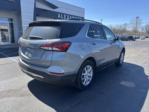 Used 2024 Chevrolet Equinox LT image 3
