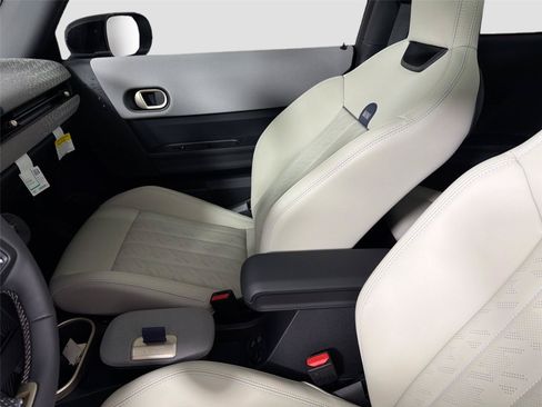 New 2026 MINI Cooper 2-Door Hardtop FWD image 23