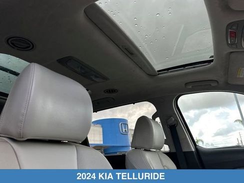 Used 2024 Kia Telluride SX Prestige AWD/4WD image 20