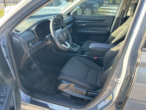 Used 2025 Honda CR-V LX image 5
