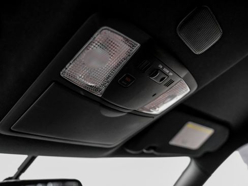 Used 2021 Nissan GT-R Premium image 29