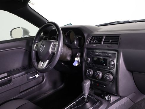Used 2012 Dodge Challenger SXT RWD image 23