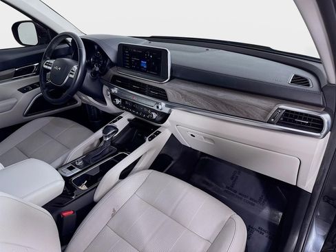 Certified 2022 Kia Telluride EX image 32