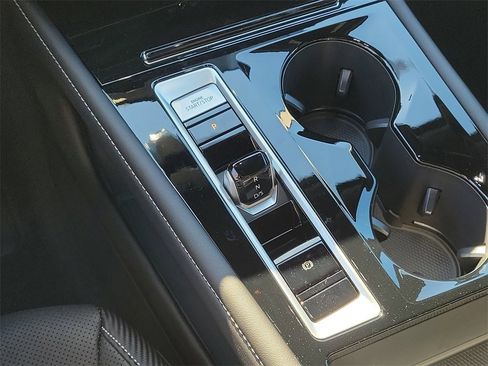 New 2026 Volkswagen Atlas Cross Sport SE image 18