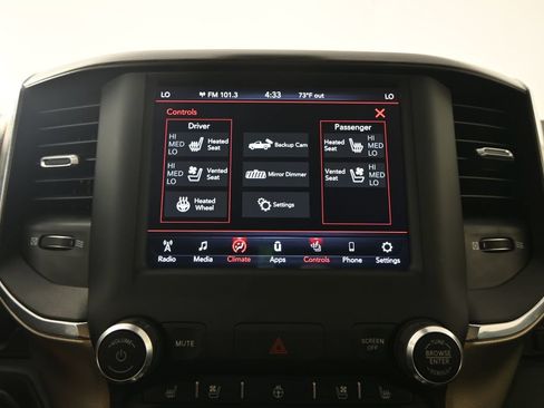 Used 2019 RAM 1500 Laramie AWD/4WD image 29