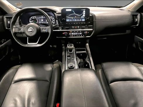 Used 2023 Nissan Pathfinder SL w/ SL Premium Package image 16