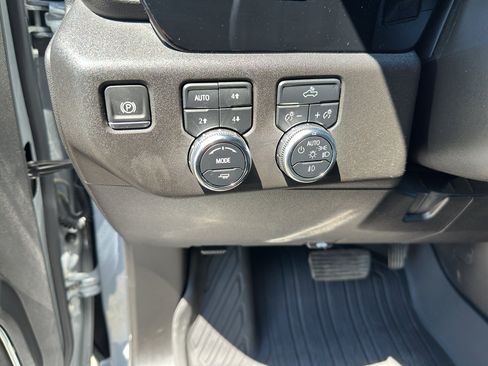 Used 2024 GMC Sierra 1500 Elevation w/ Preferred Package AWD/4WD image 14