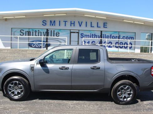 New 2025 Ford Maverick XLT w/ XLT Luxury Package FWD image 4