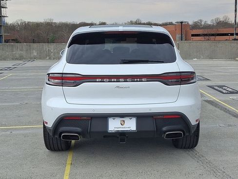 Used 2025 Porsche Macan image 9