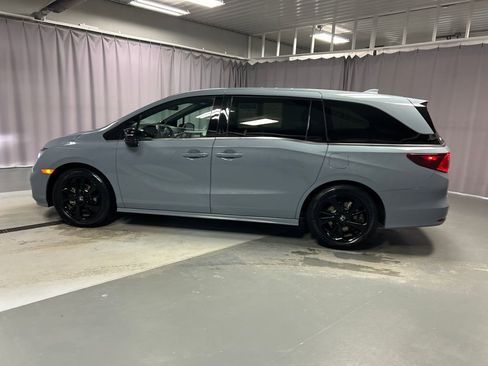 Used 2024 Honda Odyssey Sport image 4