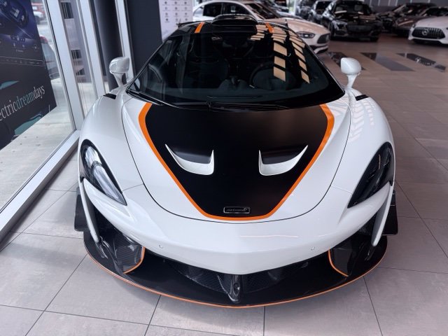 Used 2020 McLaren 620R RWD image 1
