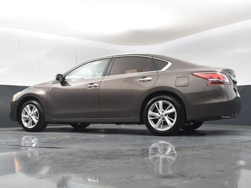 Used 2013 Nissan Altima 2.5 SV image 38