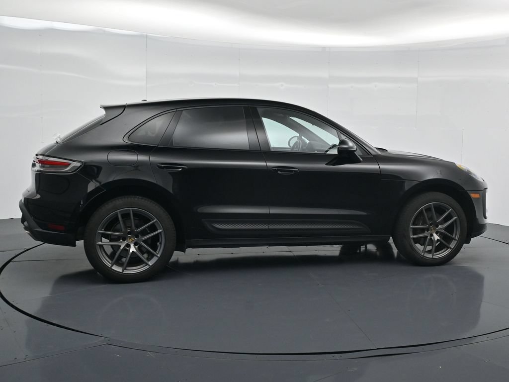 Certified 2023 Porsche Macan AWD/4WD image 8