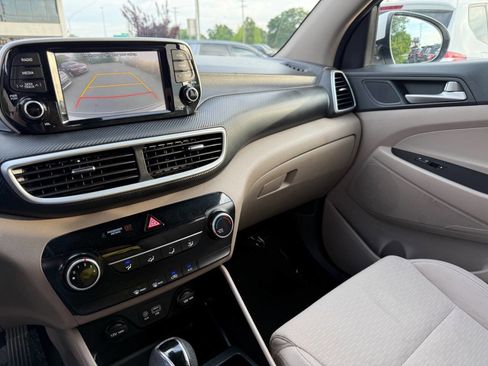 Used 2021 Hyundai Tucson SE w/ Cargo Package image 19