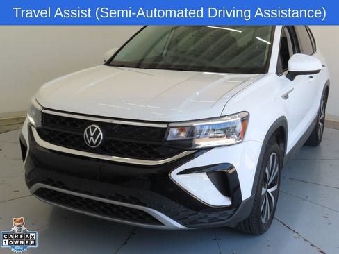 Used 2022 Volkswagen Taos SE FWD image 8