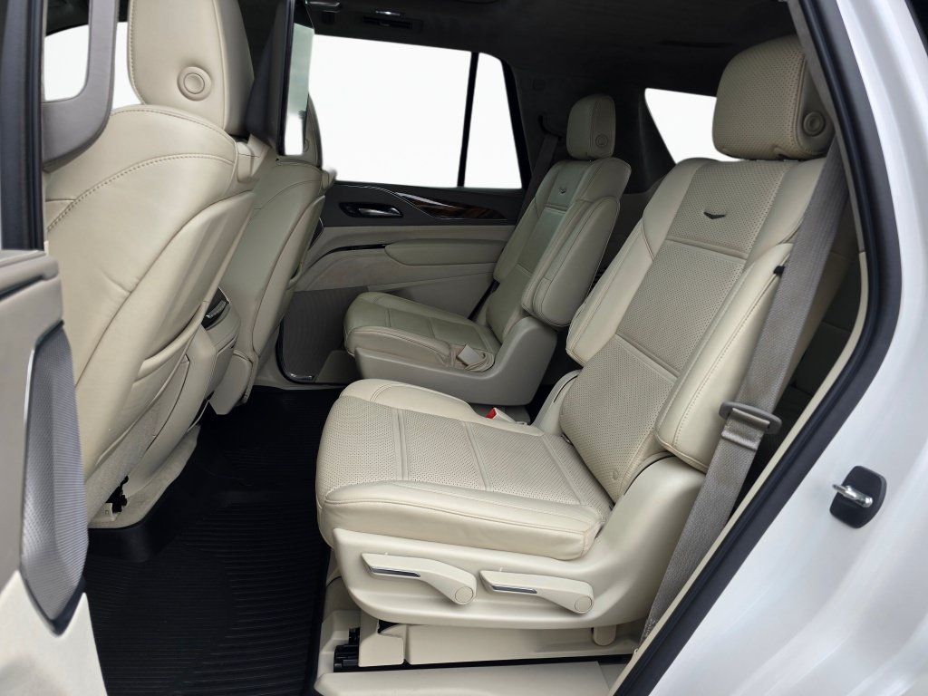 Used 2021 Cadillac Escalade Sport Platinum w/ LPO, ONYX Package AWD/4WD image 17