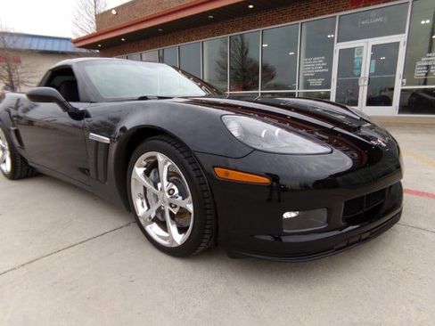 Used 2010 Chevrolet Corvette Grand Sport w/ Preferred Equipment Group image 3