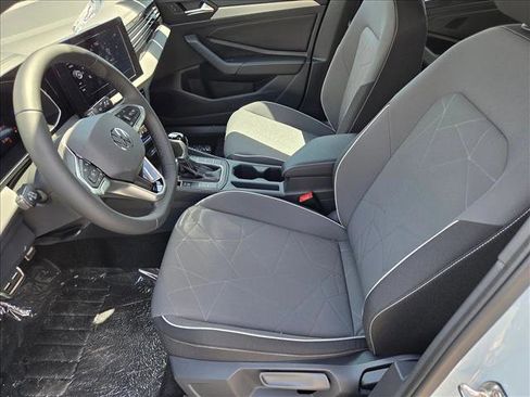 New 2025 Volkswagen Jetta Sport image 4