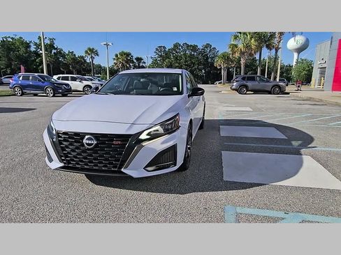 Used 2024 Nissan Altima 2.5 SR w/ SR Premium Package FWD image 21