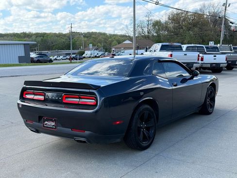 Used 2018 Dodge Challenger SXT RWD image 15