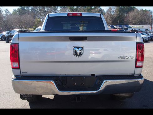 Used 2019 RAM 1500 Express image 4